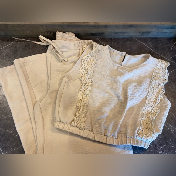 SHEIN Sleeveless Cropped Lace Top With Pants 2pcs/Set - Picture 3 of 12